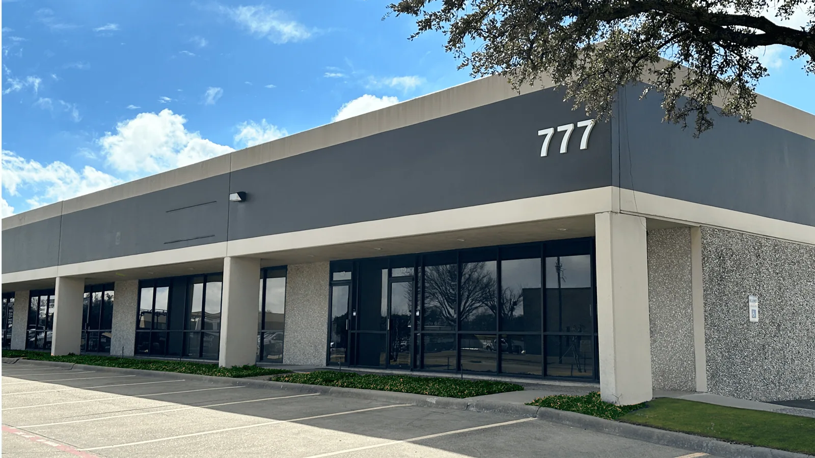 Flex and Light-Industrial Roofing in St. Paul, MN
